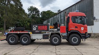 BMD auf der FLORIAN: Scania 8×8 mit HIAB Multilift ULTIMA für Feuerwehr und Katastrophenschutz